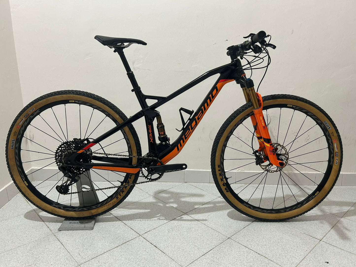 Megamo track élite 05 taglia M - Usata